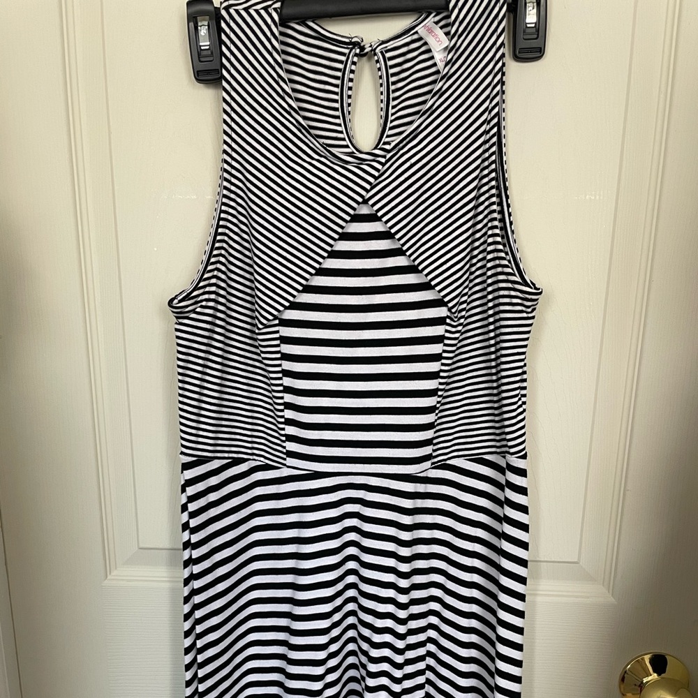 xhilaration black & white striped dress, size XL